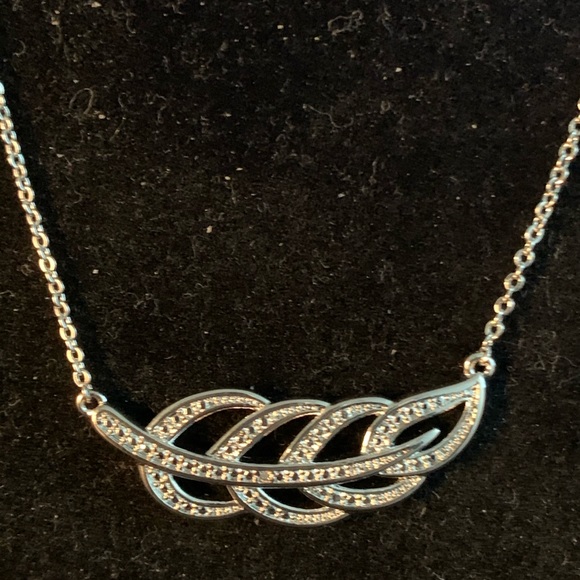 Jewelry - Genuine Diamond Leaf